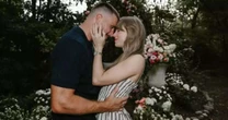 Taylor Swift e Travis Kelce se casam em cerimônia luxuosa com desfile de famosos