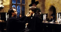 "Não concordo com ela": Após trio de protagonistas, artista fundamental para filmes de Harry Potter se manifesta contra J.K. Rowling