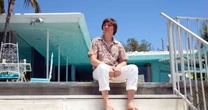 Filme sobre Brian Wilson e os Beach Boys mostra colapso mental e polêmica com terapeuta; conheça