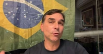 Flávio diz confiar no sistema eleitoral, mas não explica dado falso sobre urna citado a embaixadores