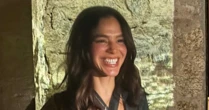 Bruna Marquezine escolhe look recortado com barriga de fora em comemoração íntima pelos 30 anos. Foto!