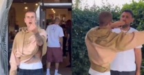 Justin Bieber se irrita e arruma confusão com fotógrafos: 'Só se importam com dinheiro'
