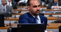 STF torna Eduardo Bolsonaro réu por coação no processo do pai; decisão foi unânime