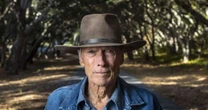Clint Eastwood, aos 96 anos, aplica 'regra 90/10' após triste morte do pai para manter vida mais longa e saudável