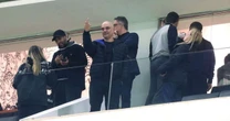 Os bastidores da foto de Moraes com o dedo médio em riste no jogo entre Corinthians e Palmeiras
