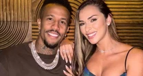 Eder Militão exibe férias em família com Tainá e os filhos em Ibiza