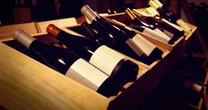 Polícia Federal bloqueia R$ 2,5 milhões de grupo acusado de contrabandear vinhos da Argentina
