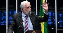 Após operação contra Jaques Wagner, bancada do PT defende CPMI do Banco Master