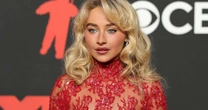 Sabrina Carpenter obtém ordem de restrição de cinco anos após suposto perseguidor dar depoimento assustador