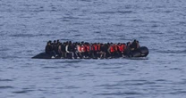 Dez homens serão julgados em Paris pelo naufrágio de um barco de imigrantes no Canal da Mancha