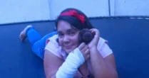 Mulher de 37 que dizia ter 12 também enganou 'mãe adotiva' no Rio: 'Acabou com a minha saúde mental'