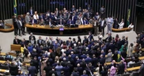 Bastidores: Oposição projeta mais de 300 votos por anistia; base de Lula vê chance de derrubada