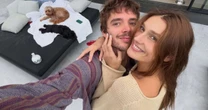 João Lucas nega gravidez de Sasha e explica gesto em aniversário