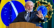Lula diz que Eduardo Bolsonaro passa 'informações deformadas e erradas' a Donald Trump