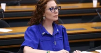 Extradição de Carla Zambelli pode levar até dois anos, diz defesa