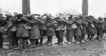 O tratado que tentou limitar a guerra: o Protocolo de Genebra de 1925 e seus limites