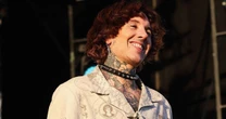A curiosa razão pela qual o Bring Me the Horizon chama fãs para cantar no palco