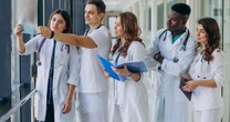 Projeto propõe suspender novos cursos de medicina por 5 anos