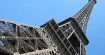 Onda de calor que atinge a Europa faz Torre Eiffel 'crescer' 10 centímetros; Entenda o fenômeno