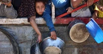 Análise: Medida de Israel que permite ajuda é aceno para aliados horrorizados com fome em Gaza