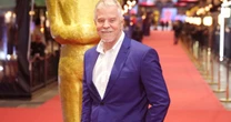 Raul de 'A Viagem', Miguel Falabella e os filhos posam juntos em momento raro no Festival do Cinema de Gramado. Conheça Theo e Cassiano