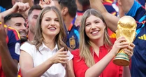 Vitória da Espanha: antes e depois da princesa Leonor e da infanta Sofía com a taça da Copa impressiona
