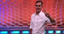 Grávida, noiva de Ivan Moré atrai olhares com vestido de casamento: 'Nossa...'
