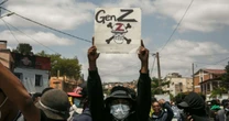 Protestos em Madagascar: jovens da geração Z exigem saída do presidente em meio à crise social