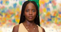 Clara Moneke celebra papel de protagonista na Globo: 'Sinto que eu não venço sozinha'