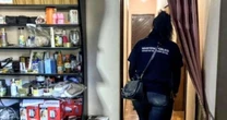Manicure é presa em flagrante por manter clínica clandestina e comercializar "canetas emagrecedoras"