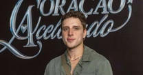 Ator, cantor e drag, Diego Martins revela dificuldade para priorizar romance: 'Sempre pensei que meu grande amor é a carreira'