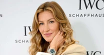Óleo de orégano, golden milk e mais: os 8 suplementos que Gisele Bündchen, aos 45 anos, tem na dieta para ajudar digestão e sono