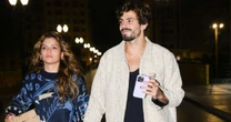 Assumidos! De mãos dadas, irmã de Bruna Marquezine, Luana Maia, deixa after do The Town com Lucca Picon