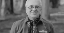 Cantor morre no palco durante baile no RS aos 65 anos
