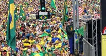 Estátua bolsonarista, Lula 'presidiário' e rosário pelo Brasil; o que rolou no ato na Paulista