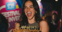 Bruna Marquezine presenteia convidados de sua festa de 30 anos com kit de mimos para ser consumido só após a celebração luxuosa. Saiba o que é!