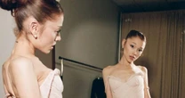 "Essa música e eu nunca morreremos": Ariana Grande mostra prévia de faixa inédita