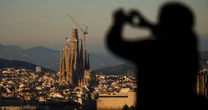 Barcelona: Sagrada Família se torna igreja mais alta do mundo para marcar centenário da morte de Gaudí