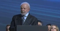 Lula manda recado a Trump após cancelamento de visto de esposa e filha de Padilha: 'Temos um povo que merece respeito'
