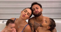 Sem crise? Neymar e Bruna Biancardi surgem na banheira com as filhas após boatos