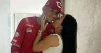 Astro do beisebol vai atrás da esposa desaparecida após desabamento de hotel em terremoto na Venezuela