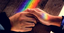 Saúde mental LGBTQIA+: Fiocruz aponta cenário de risco