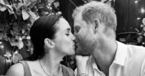Meghan Markle posta fotos íntimas da gravidez e com príncipe Harry ao comemorar 7 anos de casamento: 'Uma vida inteira de histórias'