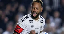 'Não cresce nunca': atitude de Neymar em primeiro jogo pelo Santos após a Copa do Mundo de 2026 divide opiniões; jogador marcou 2 gols contra a Chapecoense