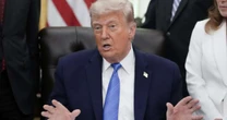 Trump suspende ataques ao Irã após ameaças e afirma que acordo está "próximo"