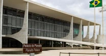 Secom monitora e comemora críticas ao Congresso nas redes por conta de IOF