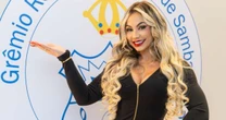 Vivi Winkler recebe croqui da fantasia e promete brilhar novamente como musa da Vila Isabel em 2026