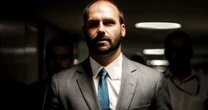 Eduardo Bolsonaro compartilha vídeo elogiando Fux em pergunta sobre minuta do golpe