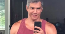 Aos 55 anos, Marcio Garcia impressiona em clique sem camisa: 'Xô preguiça'