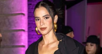 Celular proibido e show de cantor amado: convite da festa de aniversário de Bruna Marquezine vaza na web e detalhe rouba a cena. 'Igual nós pobres'